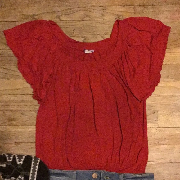 Size S Red flutter sleeve shirt - Picture 2 of 5